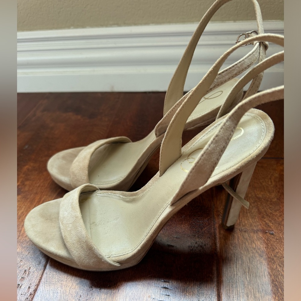 High heels unsure on brand, size 7